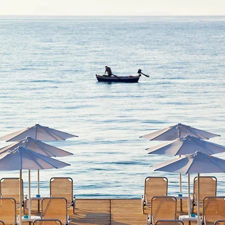 أيولوس بيتش منتجع Gastouri (Corfu)