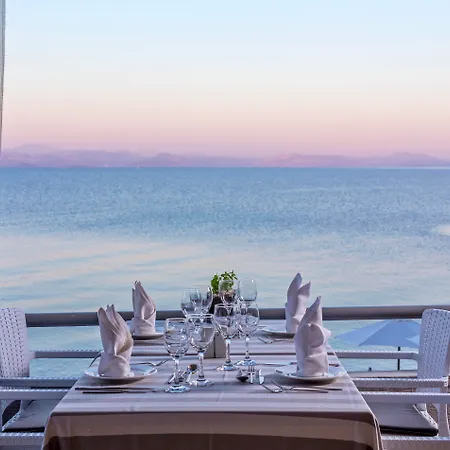 أيولوس بيتش منتجع Gastouri (Corfu)